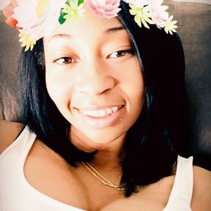 Meet your Posher, Yasmine